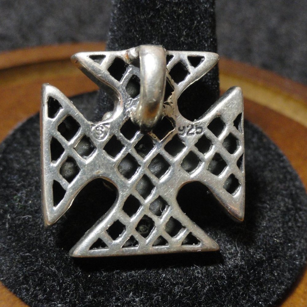 Sterling Silver 925 Iron Cross Pendant W/ Citrine,Garnet,Blue Topaz Crys… - Picture 3 of 5